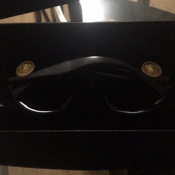 VERSACE SHADES - Picture 4 of 8